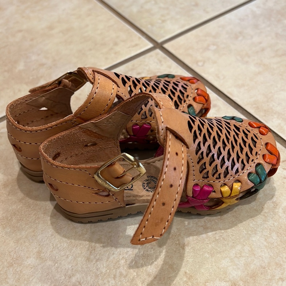 New toddler Sandals